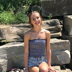 Meet your Posher, Alyssa